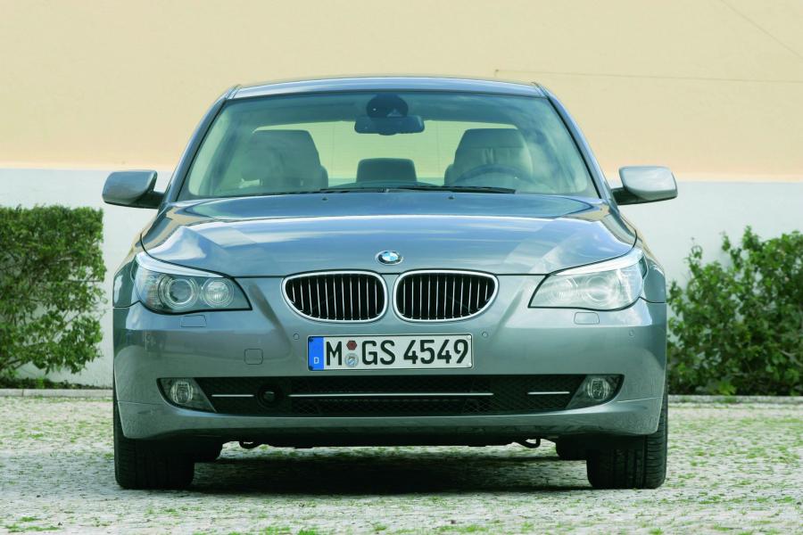  BMW 5-Series 2007 года  (фото 46 из 93)